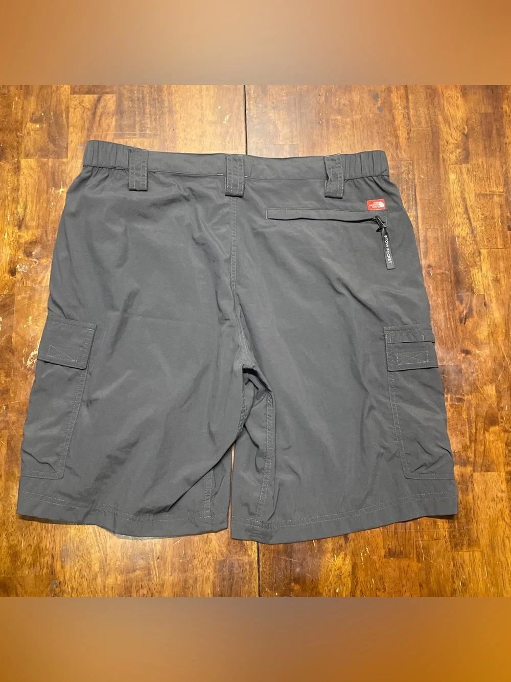 The North Face Cargo Shorts Mens Large Lot Of 2 Hiking Green Gray